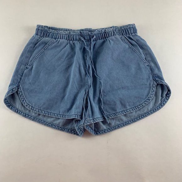 American Eagle Outfitters Pants - American Eagle Light Wash Denim Chambray High Rise Pull On Shorts S